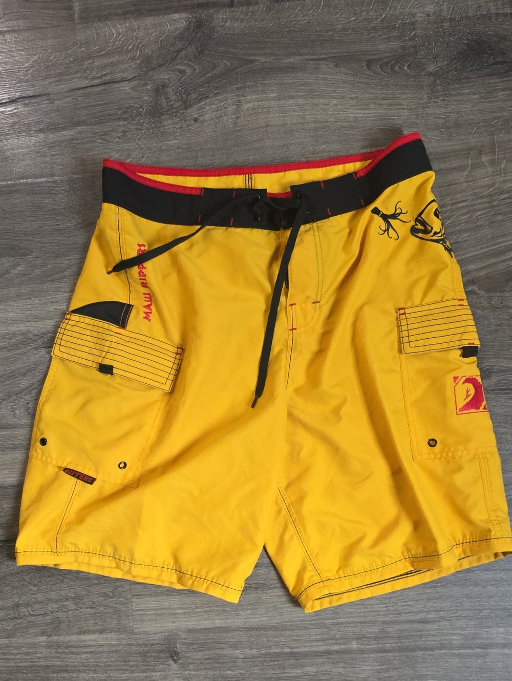 Maui Rippers Men’s Yellow Board Shorts 32